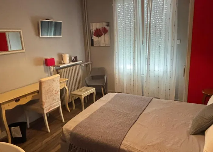 Hotel Le Pont De L'aube 2*